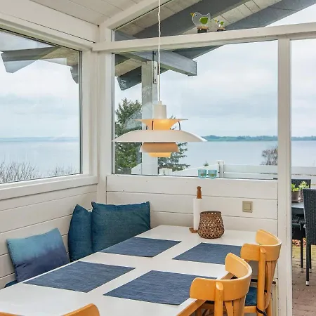 Panoramic Seaside Escape - By Traum بيت للعطل أبينرا